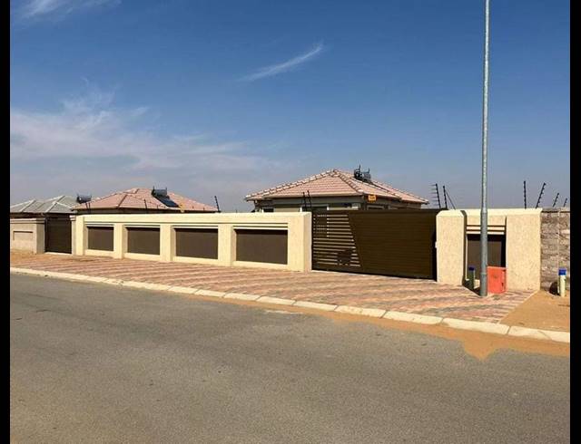 3 BEDROOM HOUSE FOR SALE IN AZAADVILLE